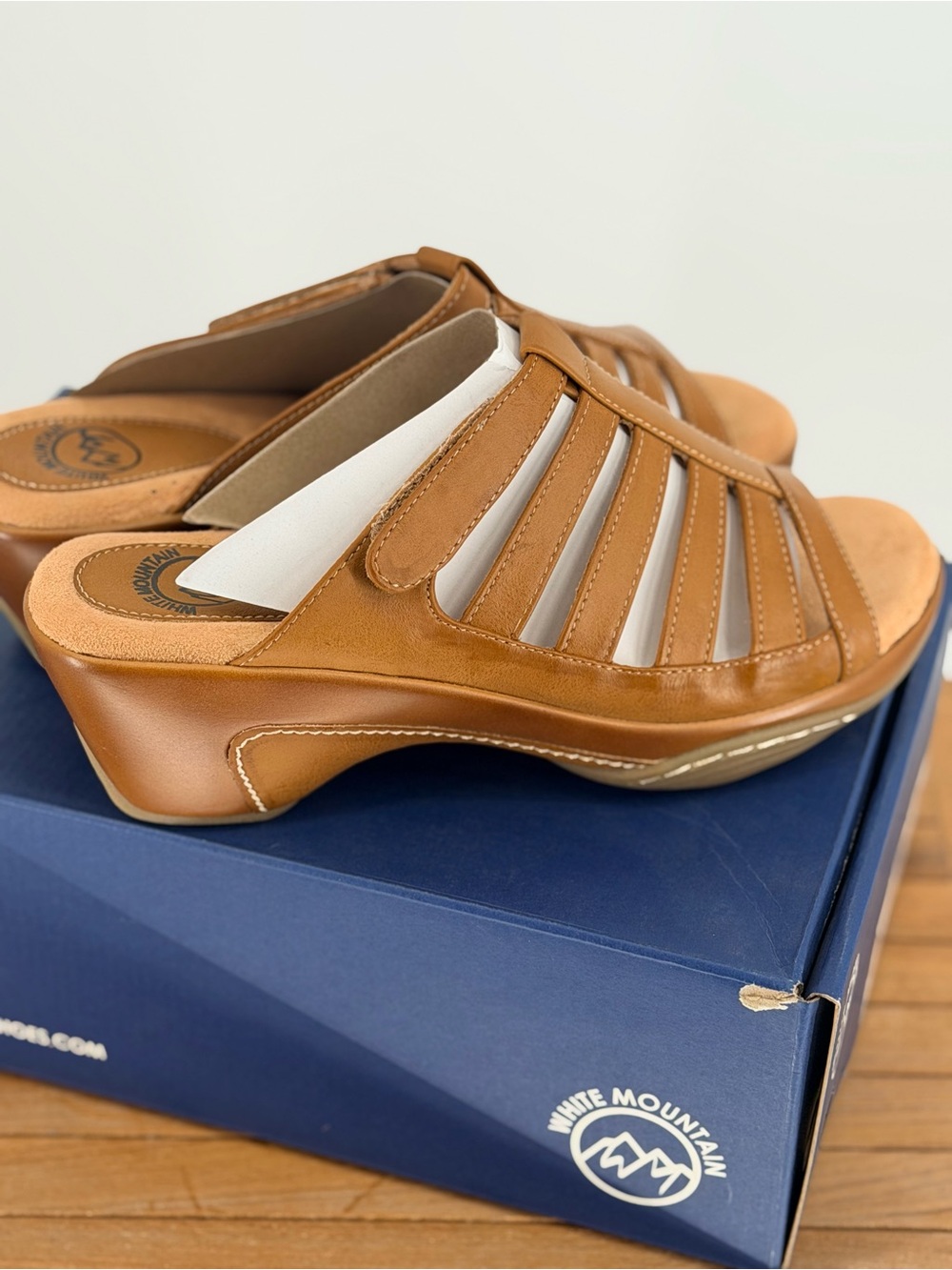 New white mountain Comfort Slide Sandals in Tan - Women's Casual Mule size 9.5 - Picture 2 of 5